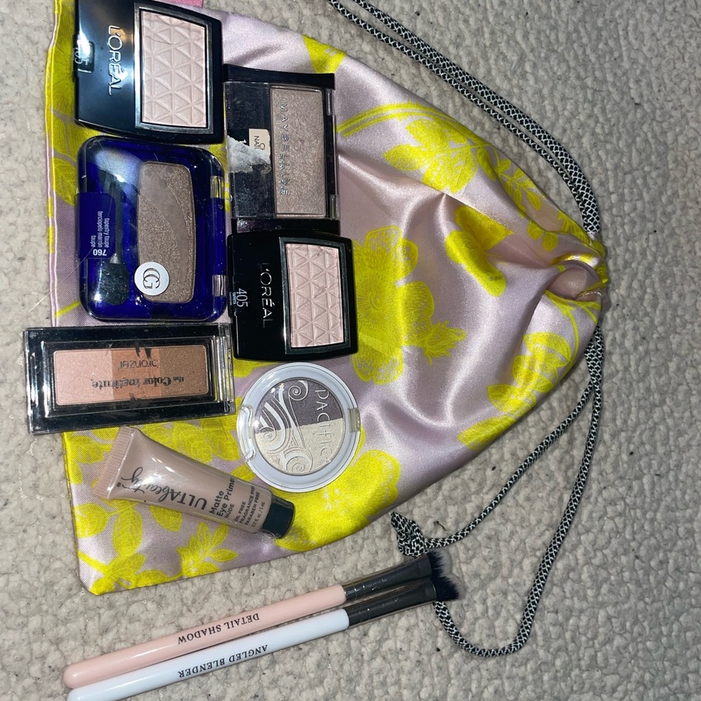 eye makeup bag